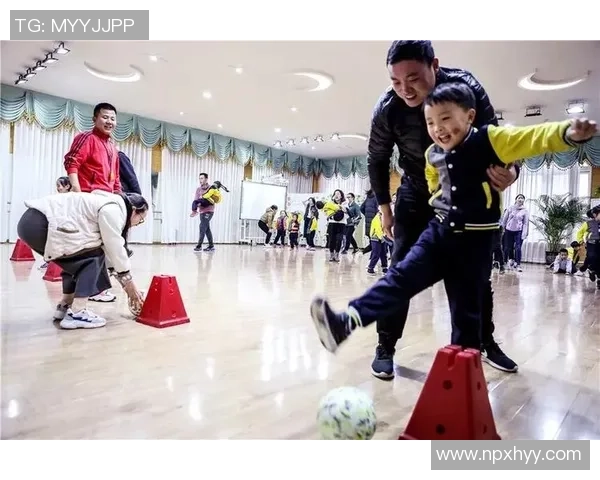 萌版足球巨星齐聚赛场展开爆笑竞技欢乐无限对决